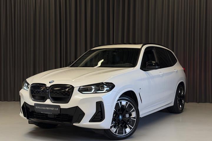 Hvid BMW iX3 fra 2022