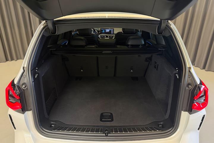Hvid BMW iX3 fra 2022