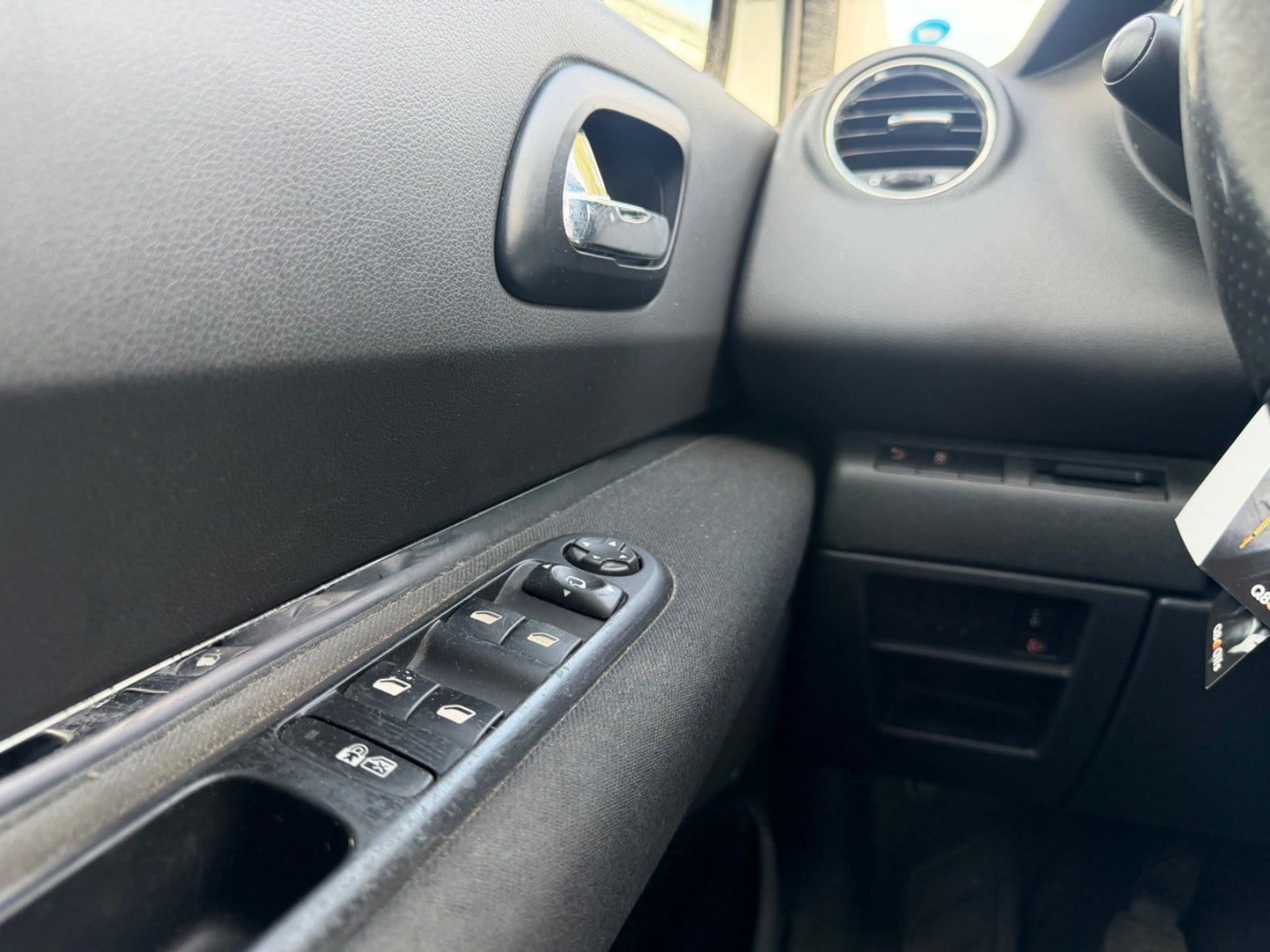 Grøn Peugeot 5008 fra 2015
