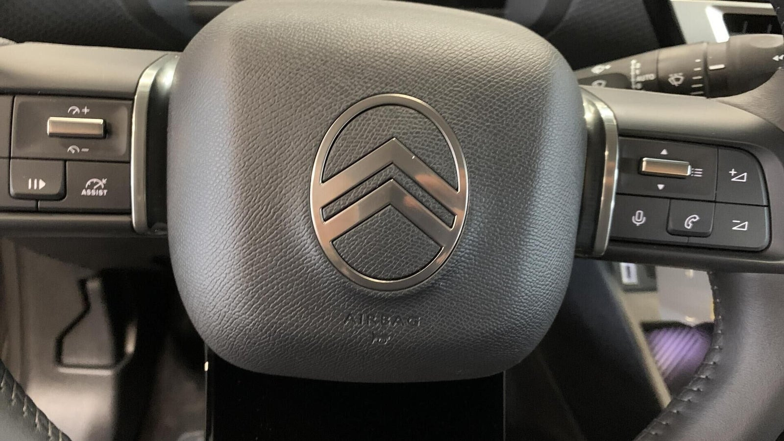 Grå Citroën ë-C4 fra 2025