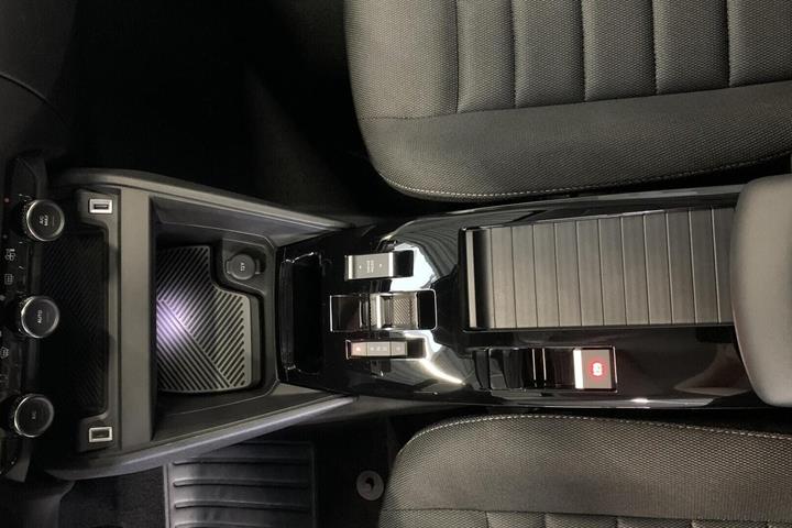 Grå Citroën ë-C4 fra 2025