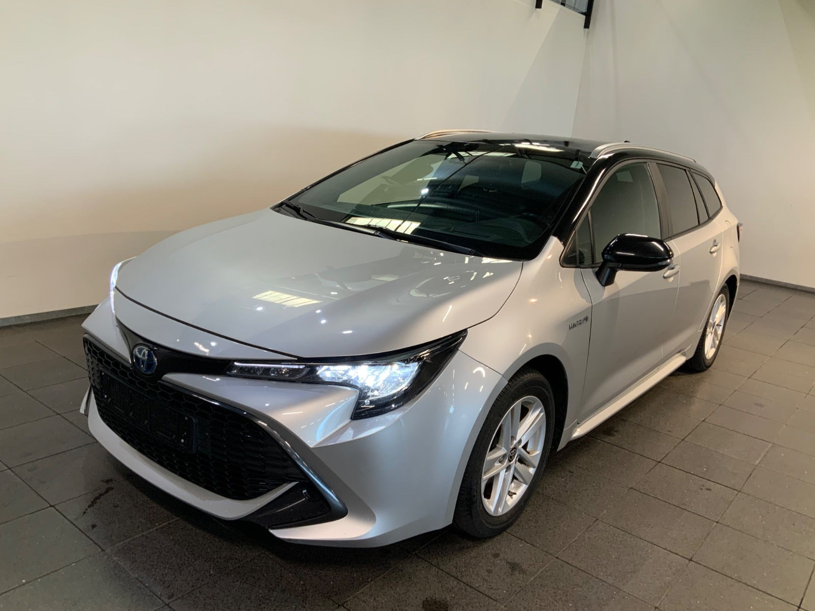 Toyota Corolla 1,8 Hybrid Active Smart Touring Sports MDS