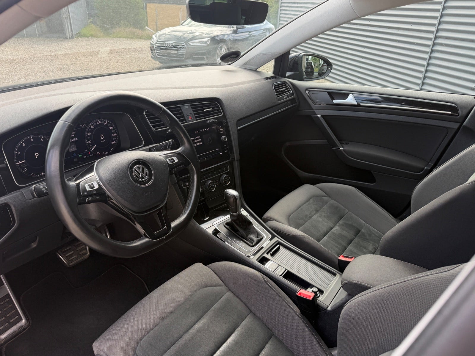 Sort VW Golf VII fra 2018