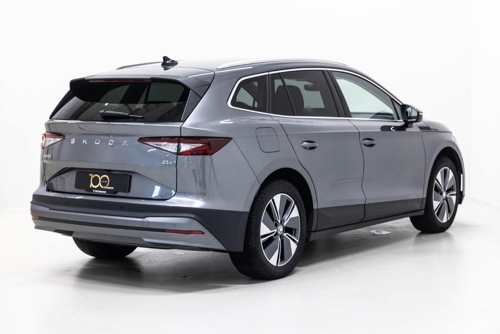 Grå Skoda Enyaq fra 2025