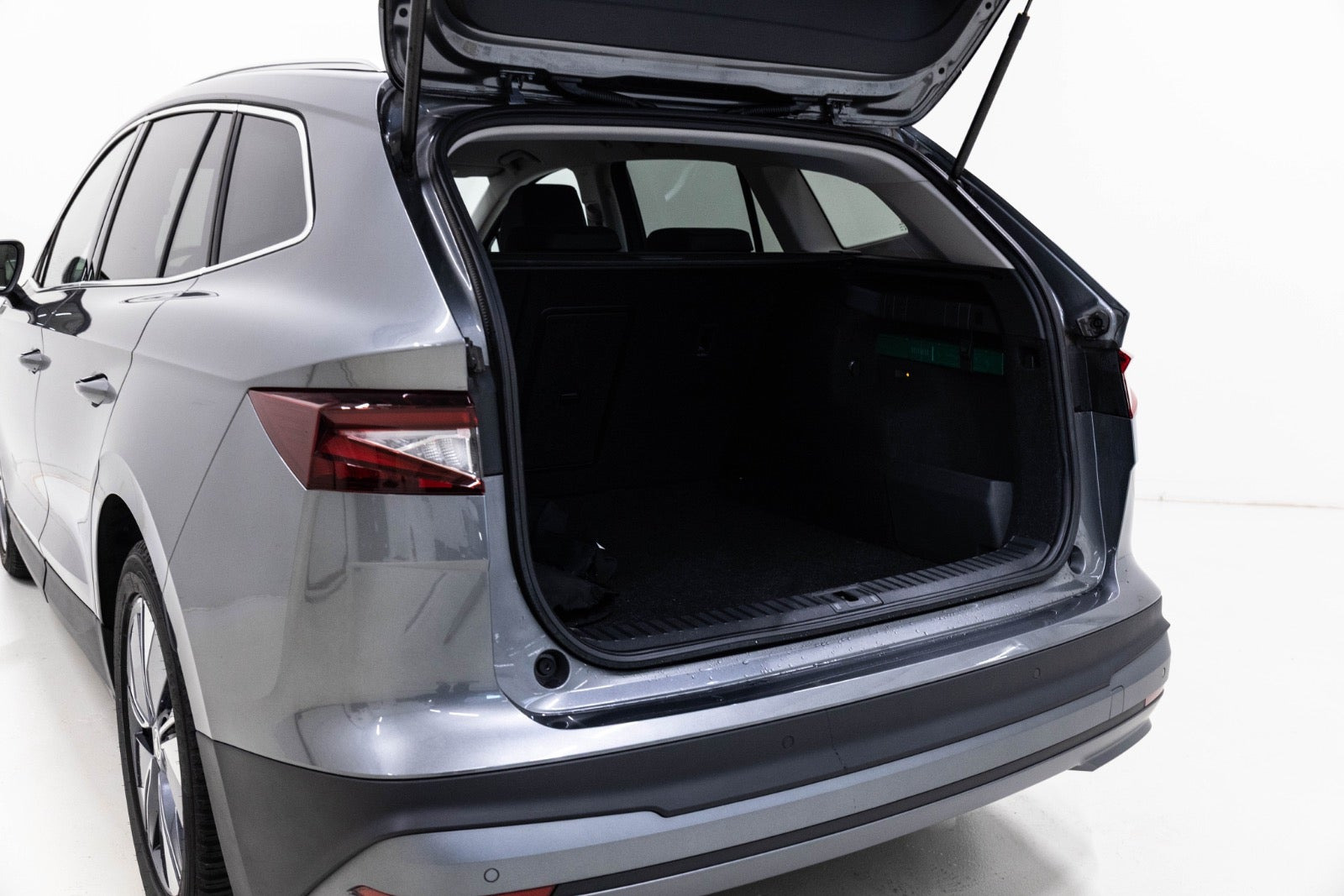 Grå Skoda Enyaq fra 2025