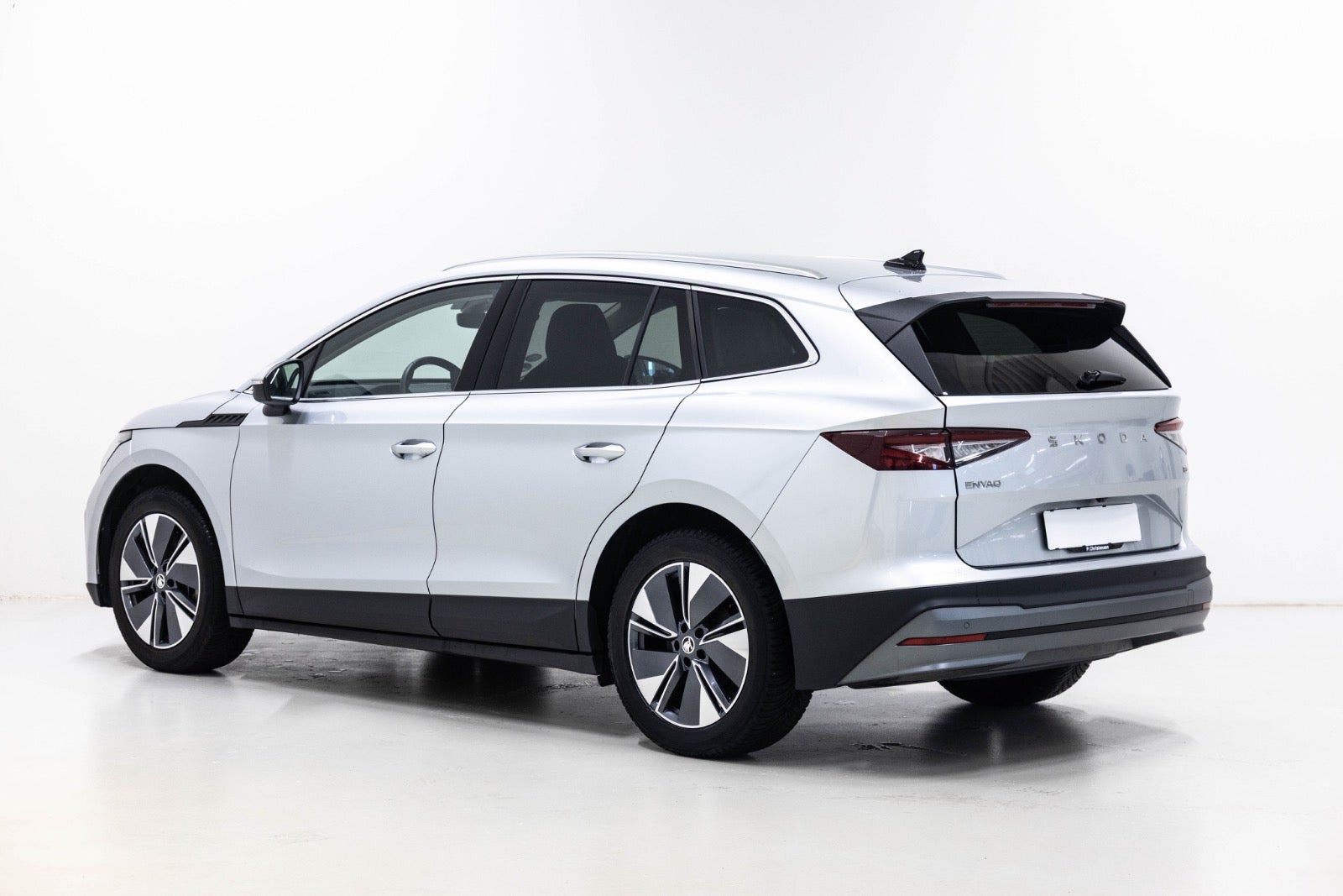 Grå Skoda Enyaq fra 2025