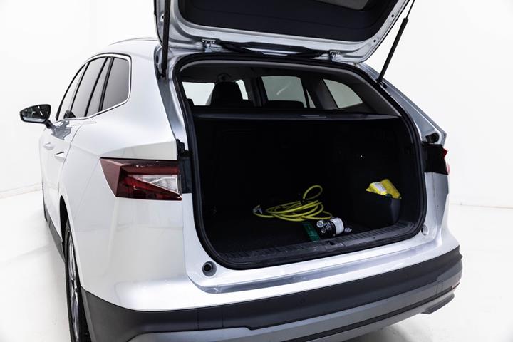 Grå Skoda Enyaq fra 2025