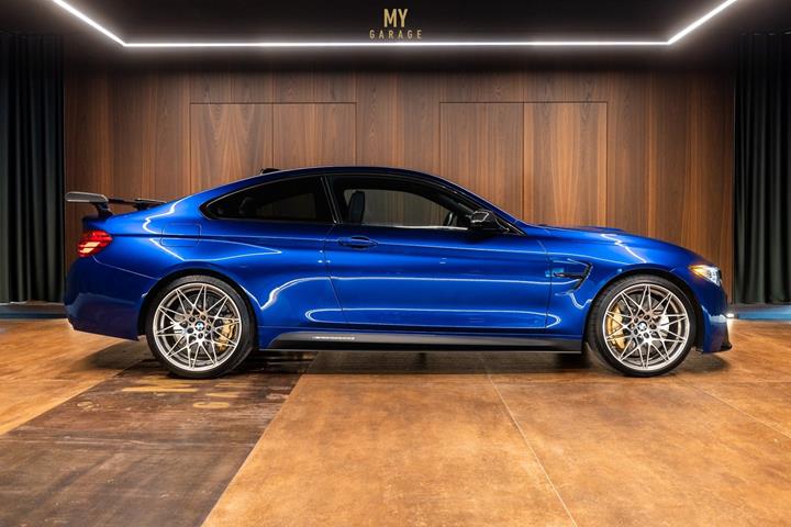 Blå BMW M4 fra 2016