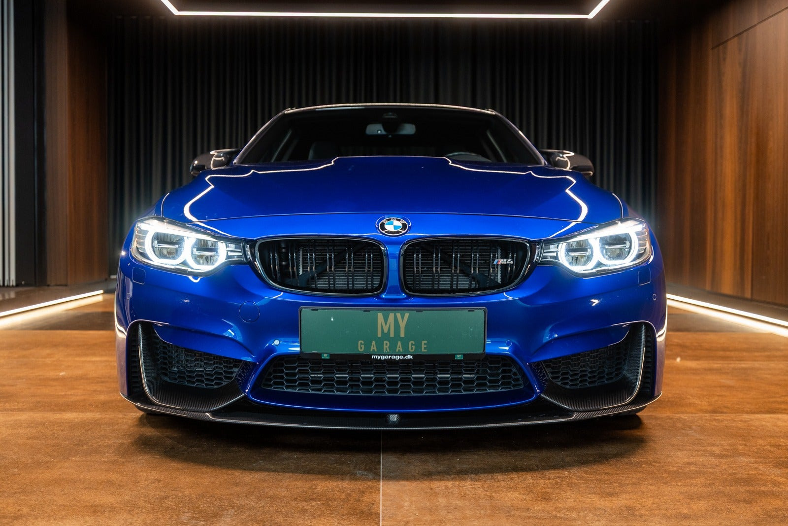 Blå BMW M4 fra 2016