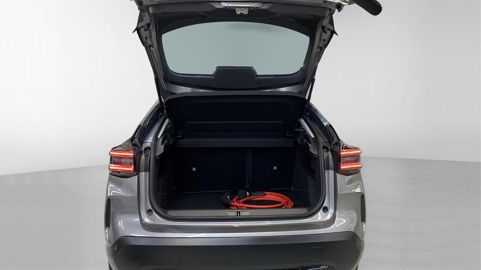Grå Citroën ë-C4 fra 2025