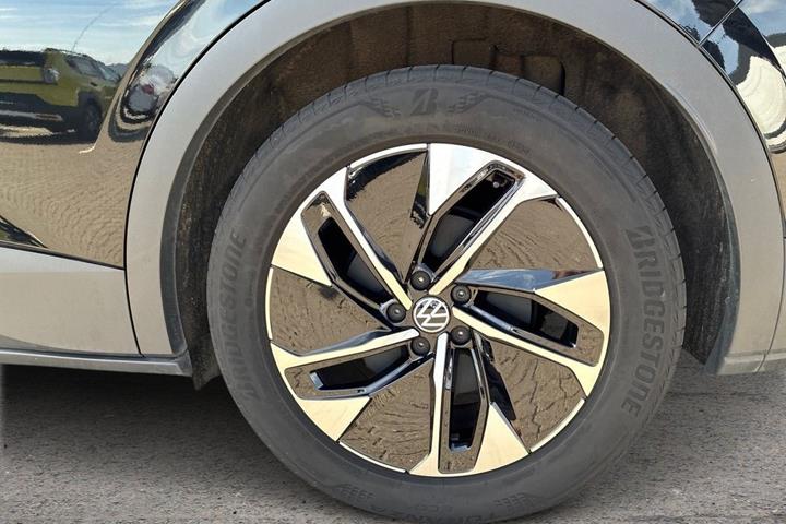 Sort VW ID.4 fra 2023
