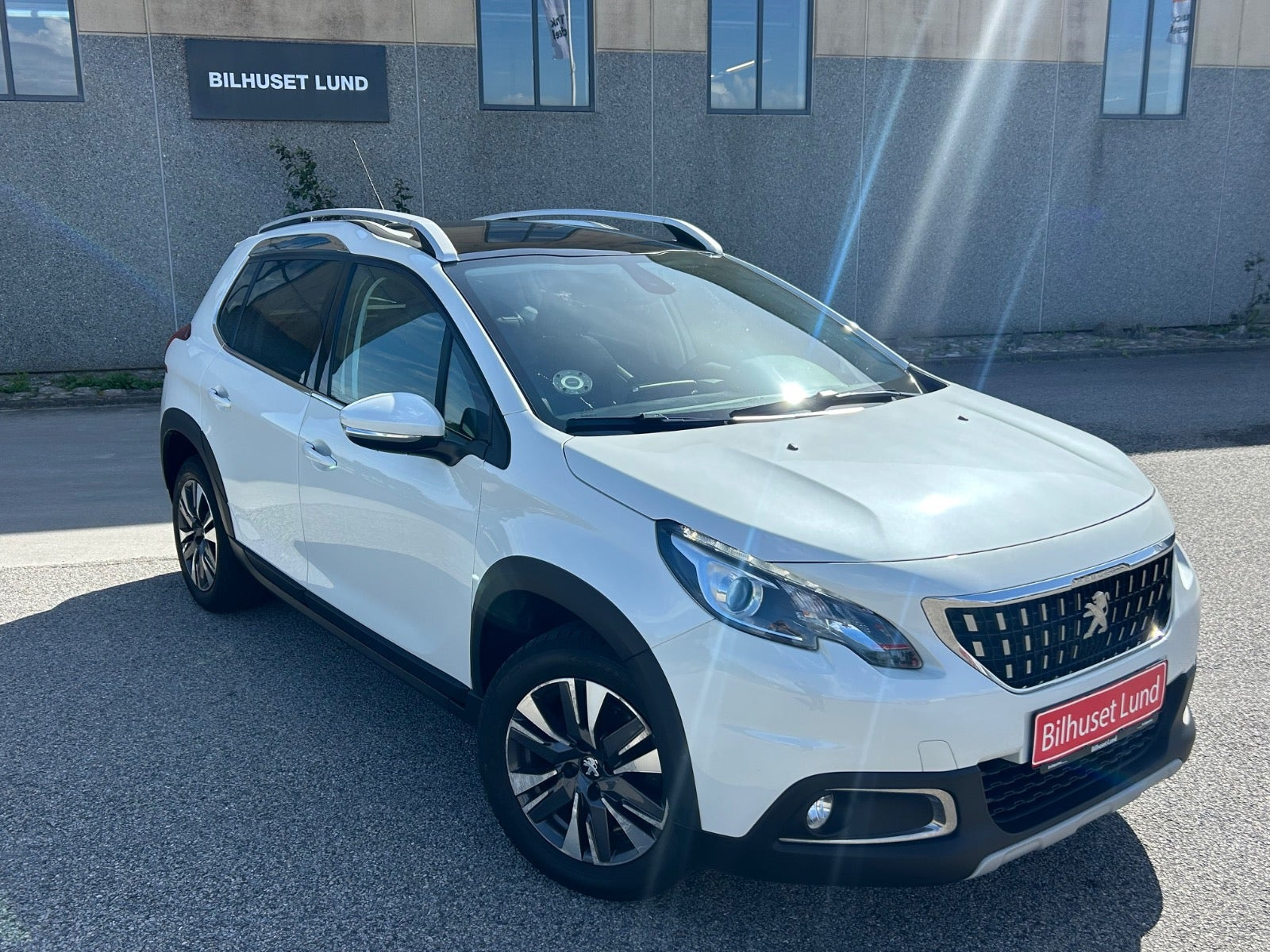 Hvid Peugeot 2008 fra 2018