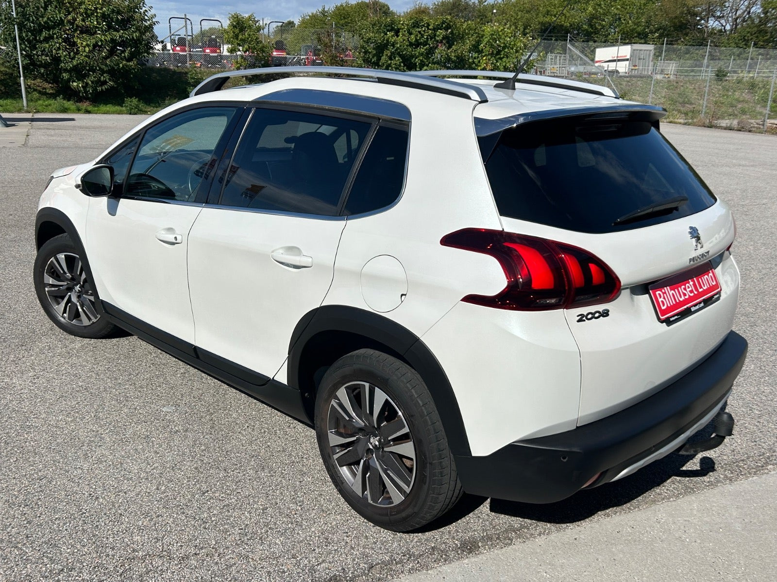 Hvid Peugeot 2008 fra 2018