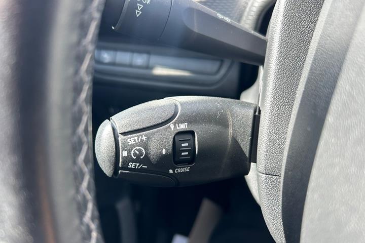 Hvid Peugeot 2008 fra 2018