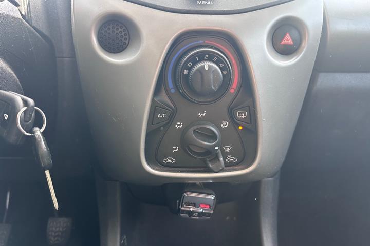 Grøn Citroën C1 fra 2014