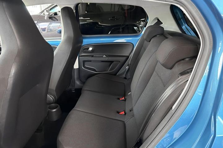 Turquoise VW UP! fra 2018