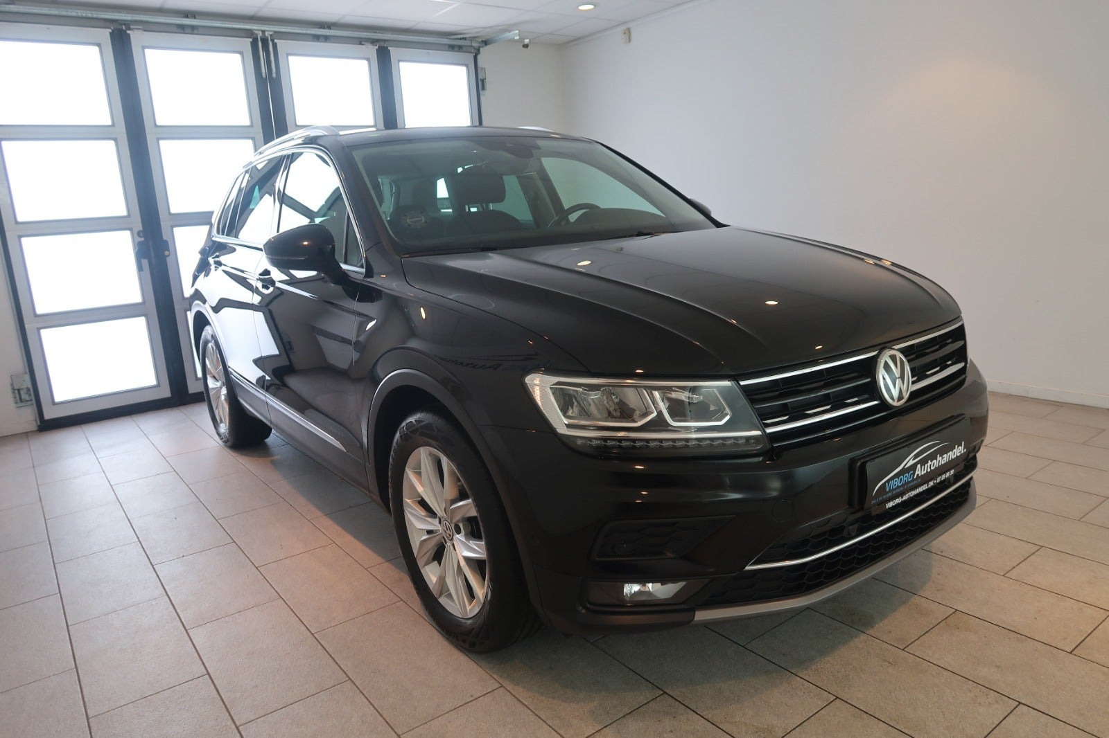 Sort VW Tiguan fra 2020