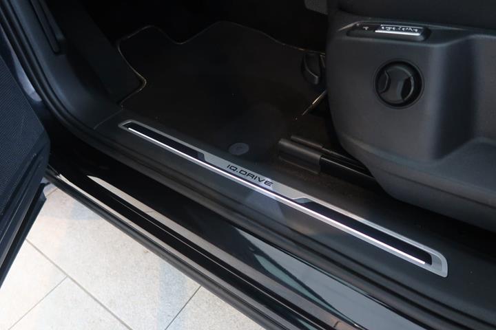 Sort VW Tiguan fra 2020