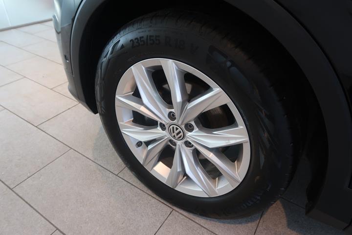 Sort VW Tiguan fra 2020