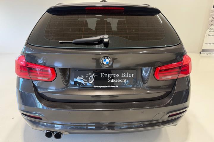 Brun BMW 320i fra 2017