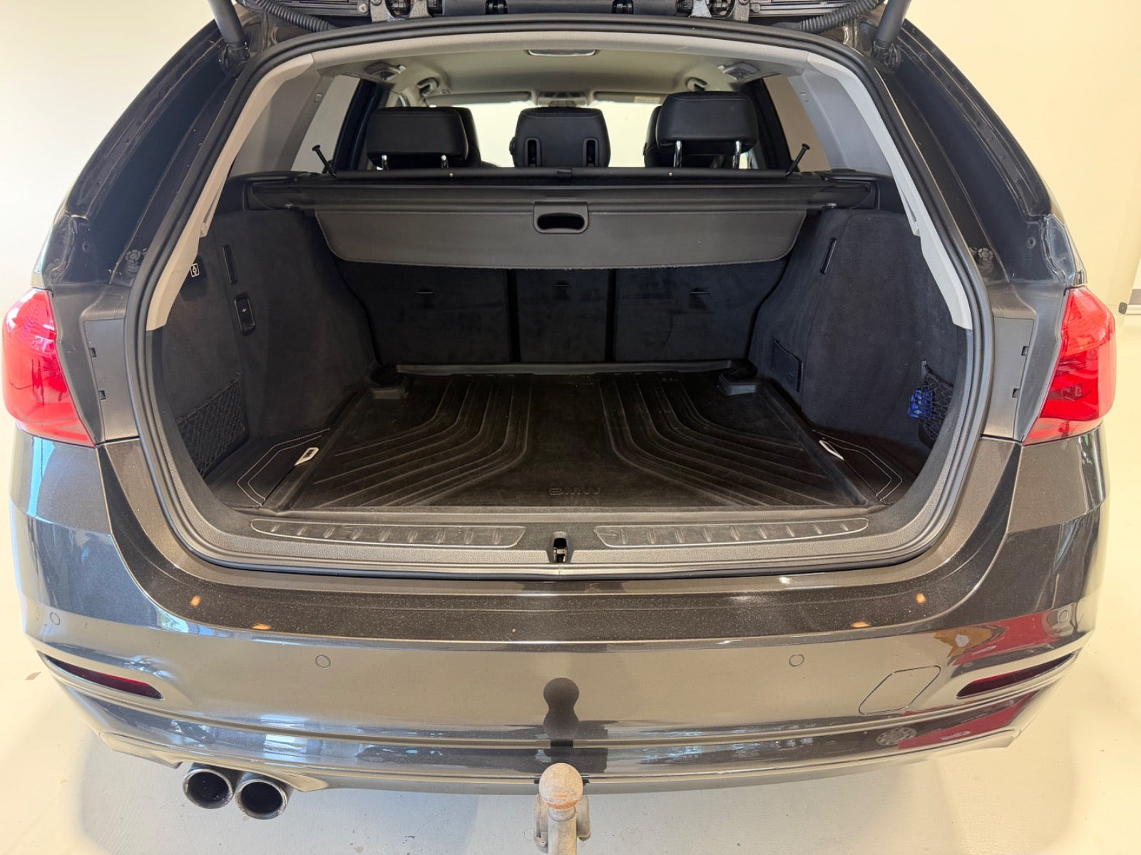 Brun BMW 320i fra 2017
