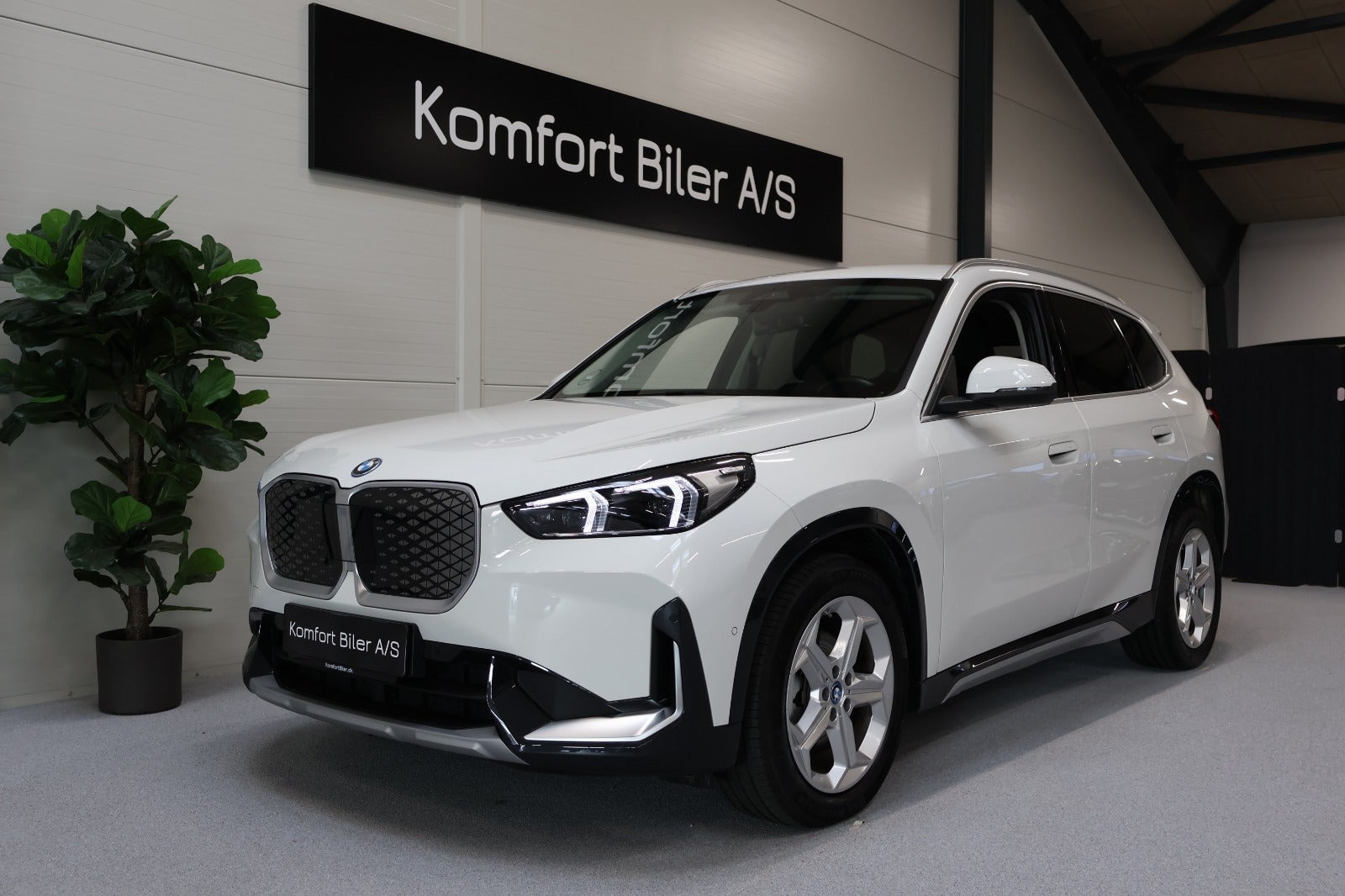 BMW iX1 eDrive20 X-Line