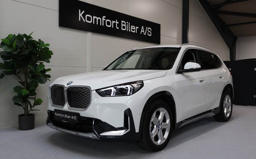 BMW iX1 eDrive20 X-Line