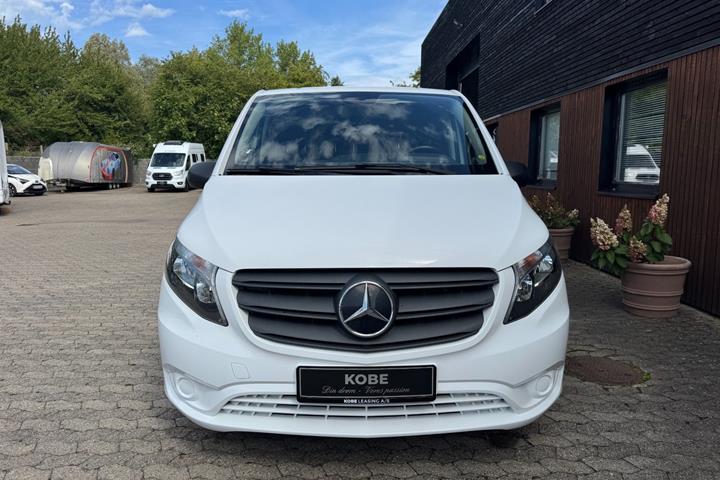 Hvid Mercedes Vito 114 fra 2021
