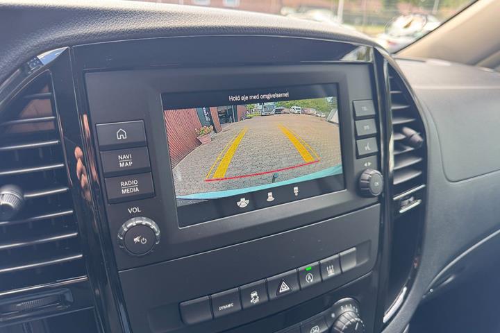 Hvid Mercedes Vito 114 fra 2021