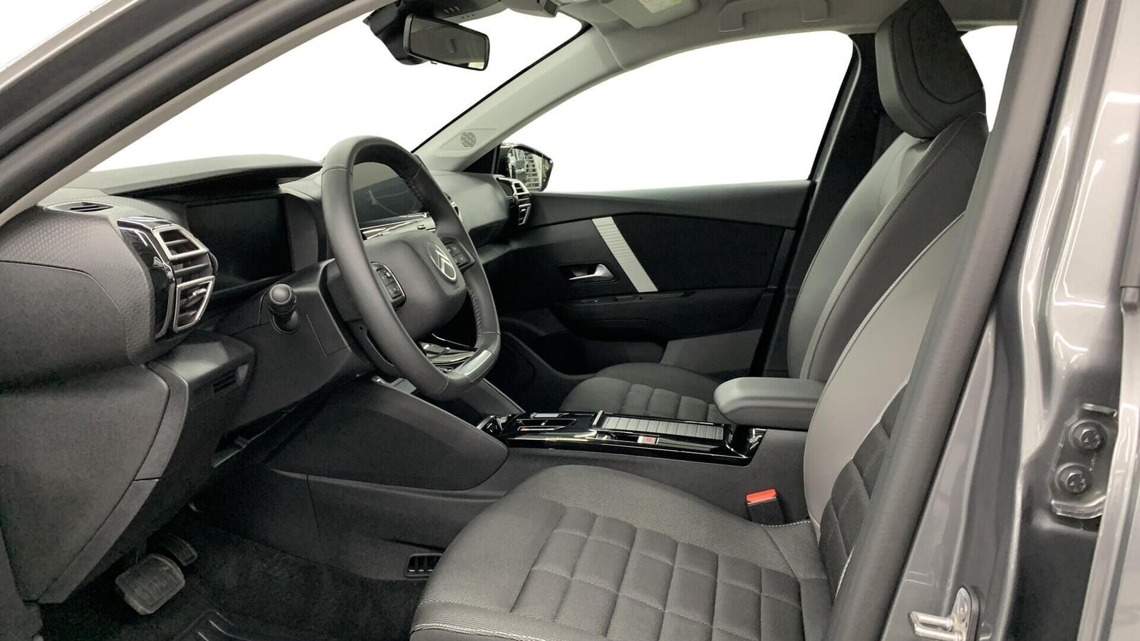 Grå Citroën ë-C4 fra 2025