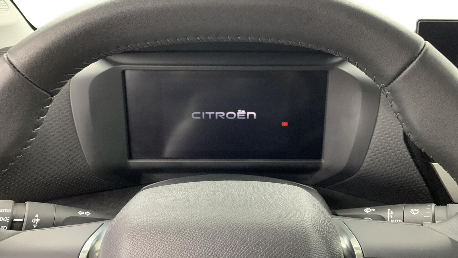 Grå Citroën ë-C4 fra 2025