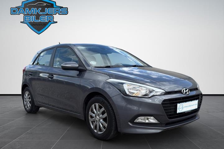 Grå Hyundai i20 fra 2017