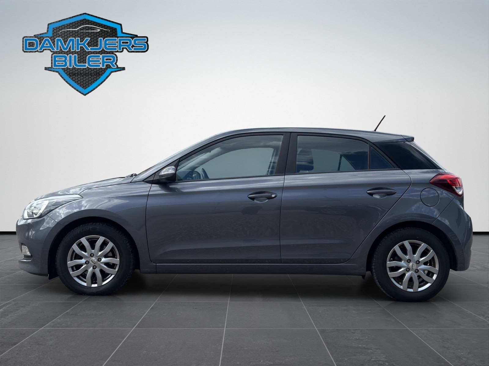 Grå Hyundai i20 fra 2017