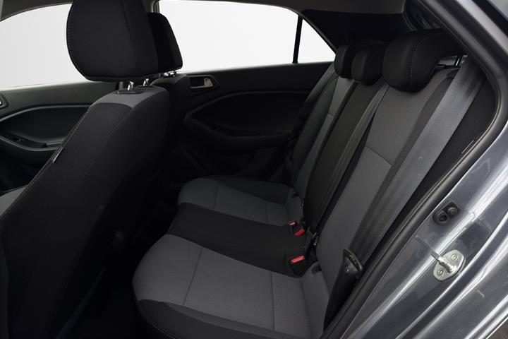 Grå Hyundai i20 fra 2017