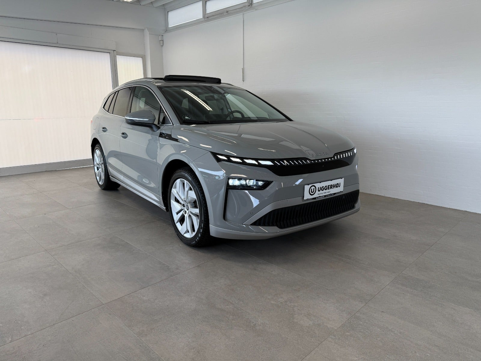 Grå Skoda Enyaq fra 2026