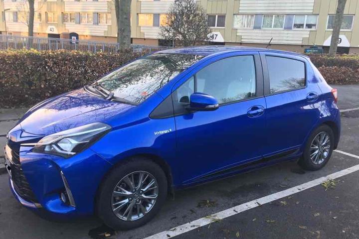 Blå Toyota Yaris fra 2018