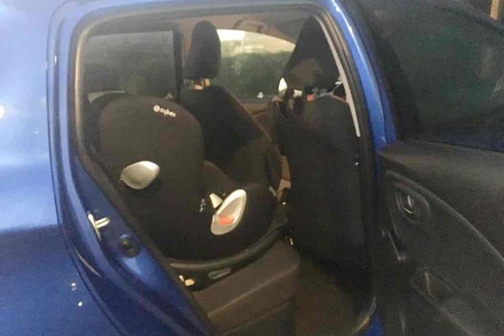 Blå Toyota Yaris fra 2018