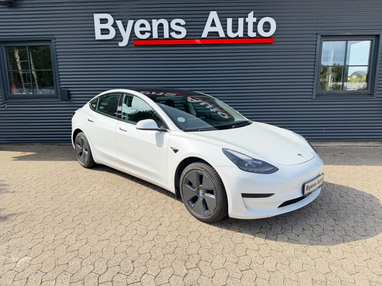 Tesla Model 3 RWD