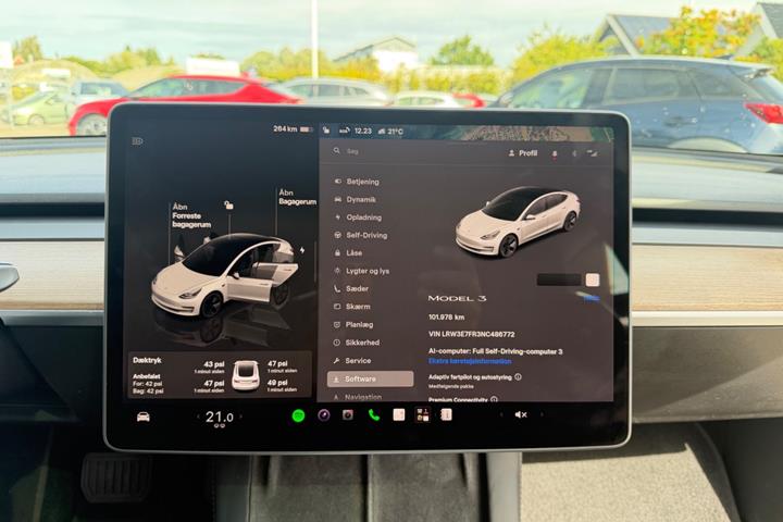 undefined Tesla Model 3 fra 2022