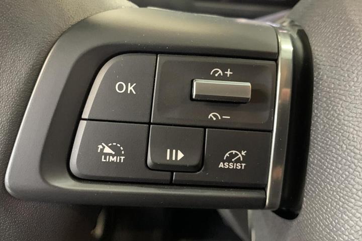 Grå Citroën ë-C4 fra 2025