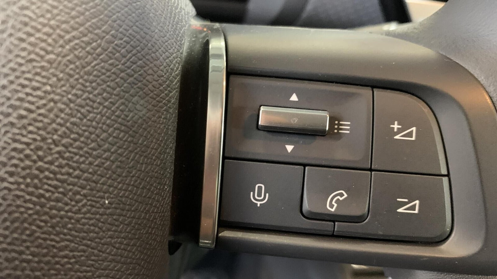 Grå Citroën ë-C4 fra 2025