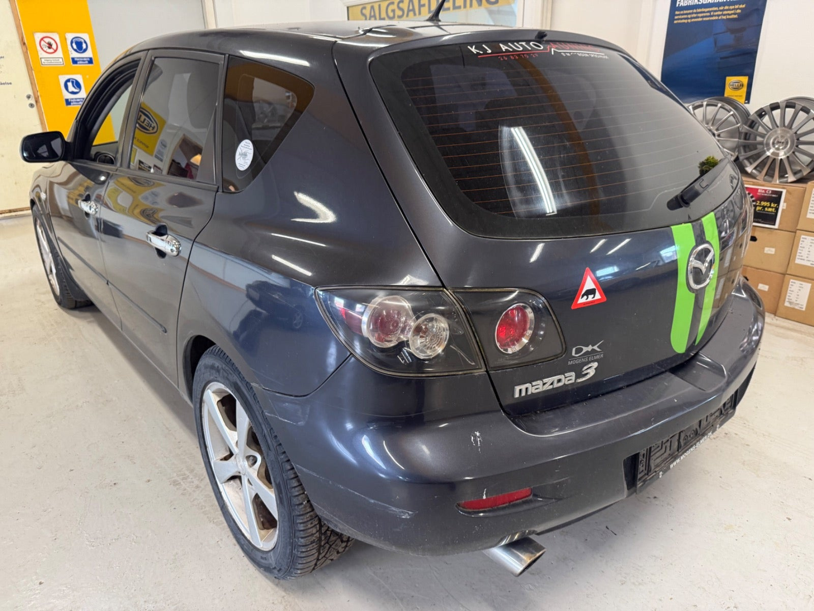 Grå Mazda 3 fra 2007