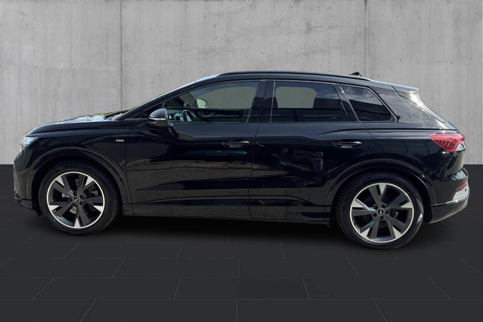 Sort Audi Q4 e-tron fra 2022