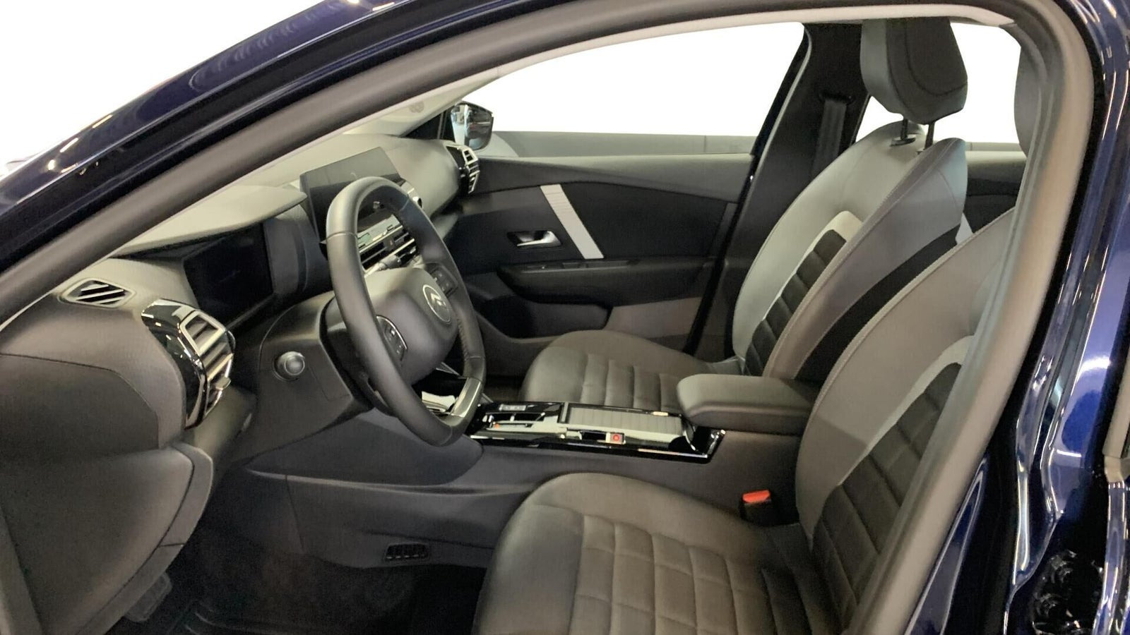 Sort Citroën ë-C4 fra 2025