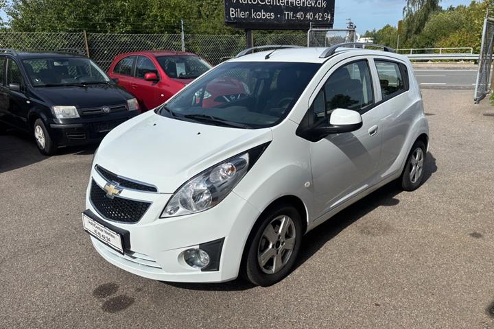 Hvid Chevrolet Spark fra 2012