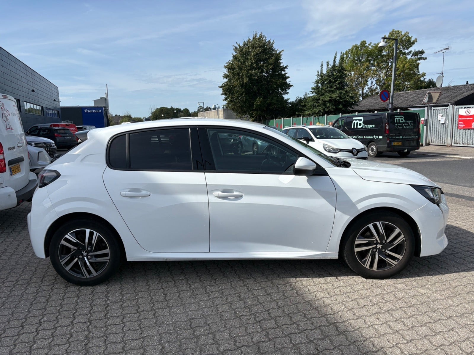 Hvid Peugeot 208 fra 2021