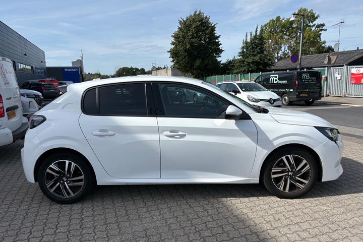 Hvid Peugeot 208 fra 2021