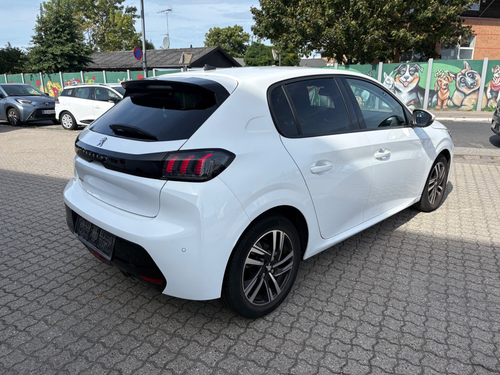 Hvid Peugeot 208 fra 2021