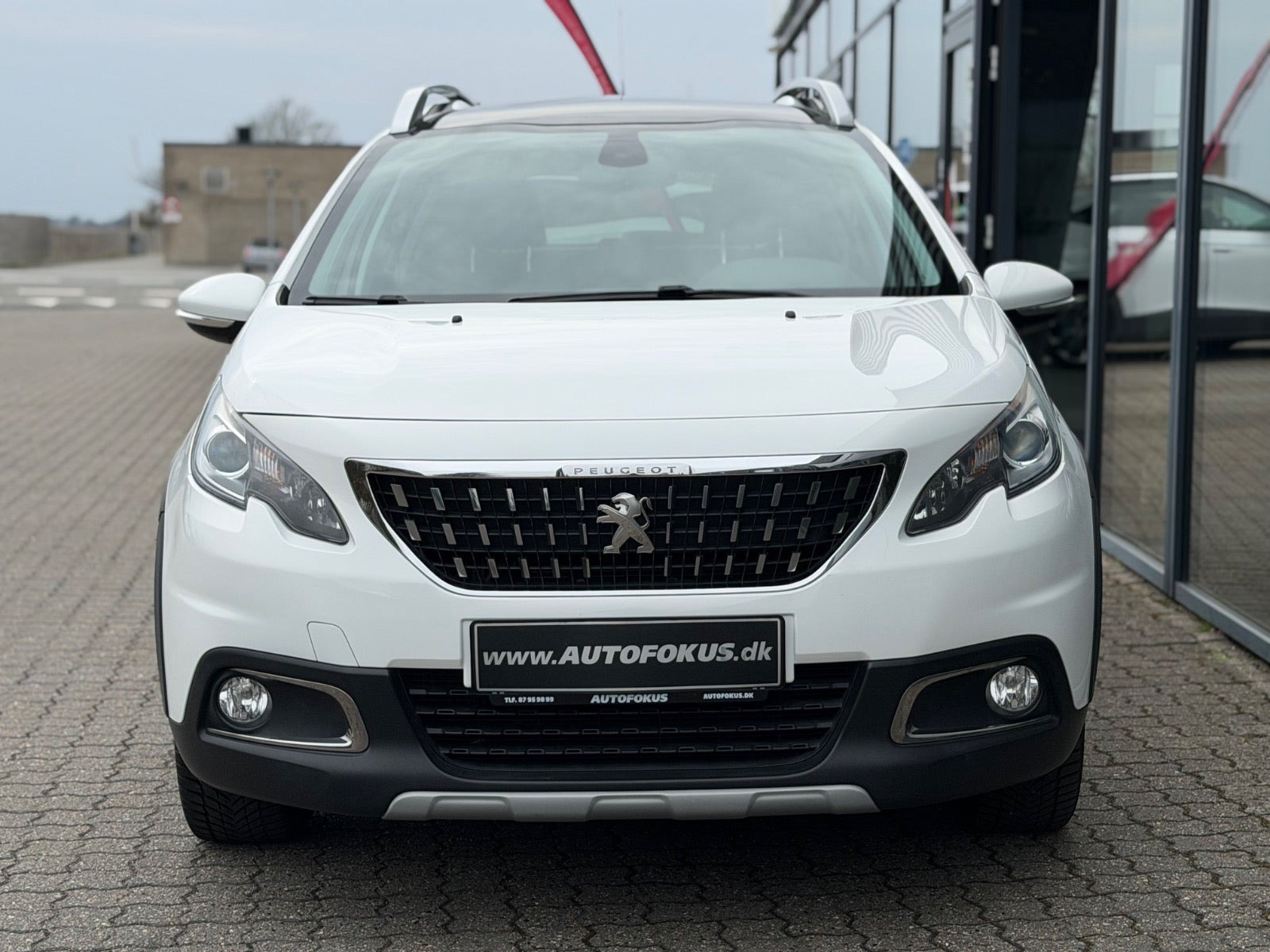 Hvid Peugeot 2008 fra 2018
