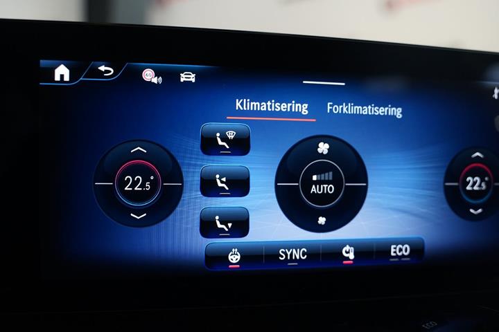 Sort Mercedes EQB250+ fra 2025